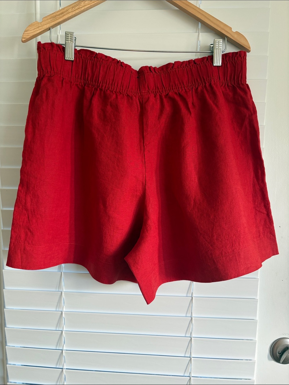 NWT Quince 100% European Linen Red High-Waist Preppy Shorts SZ L - Picture 2 of 8